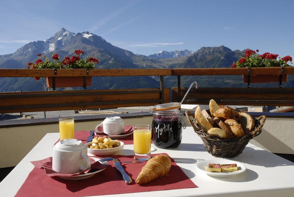 Le Relais Du Petit Saint Bernard Hotel La Rosiere  Eksteriør billede